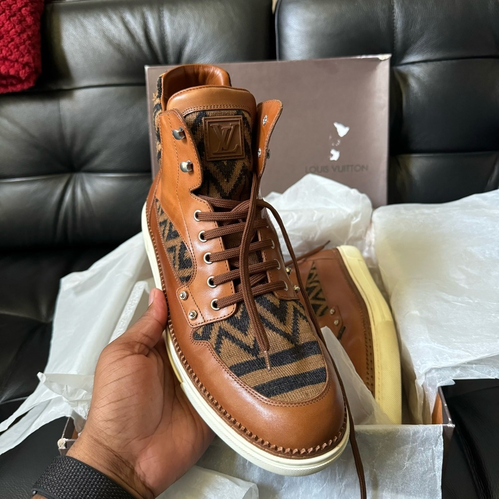 Louis Vuitton Expedition Sneaker Boot (LV Size 9 / US Size 10/10.5)